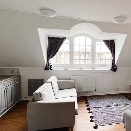4 Bed Loft Apartment Overlooking Historic Town Троубридж Экстерьер фото
