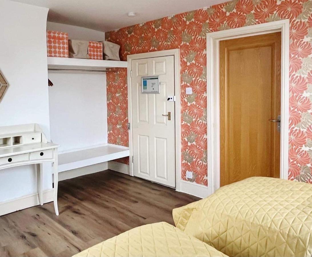4 Bed Loft Apartment Overlooking Historic Town Троубридж Экстерьер фото